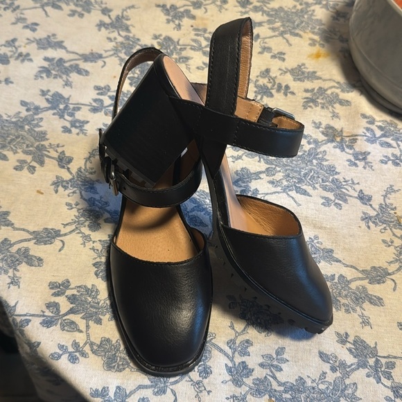 Madewell Ankle Strap Lugsole Heels Black Size 7 NIB Claudie - Picture 3 of 8